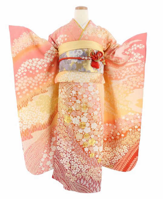 成人式振袖[おぼろ染め絞り]サーモンピンク橙ぼかし・小花、金駒刺繍 